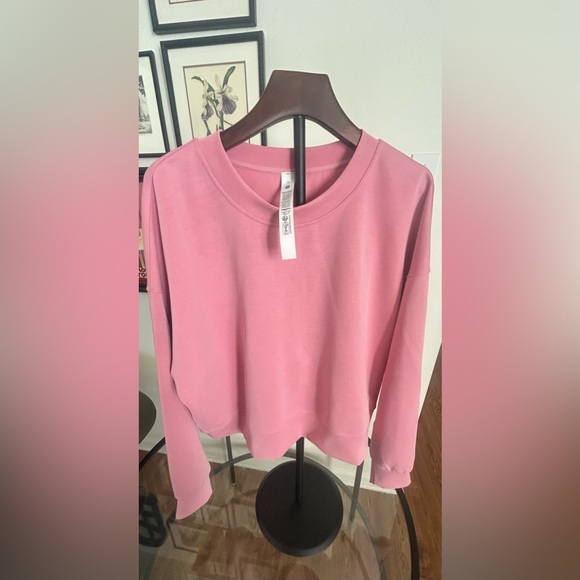 Softstreme Perfectly Lululemon Oversized Cropped Crew - Picture 2 of 6